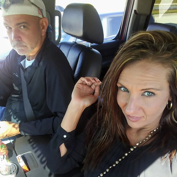 Profile Picture of Karen Mcginnis (@karenmcginni118) on Poshmark