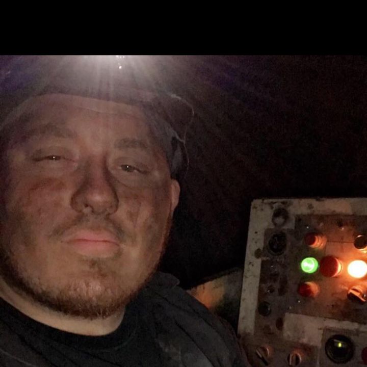 Profile Picture of Dustin Meade (@@dustinmeade) on Tiktok