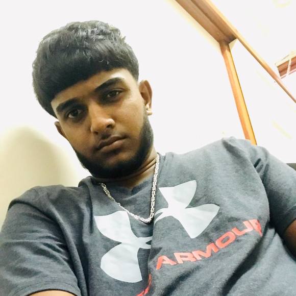 Profile Picture of Asfraz Baichoo (@asfrazbaichoo) on Poshmark