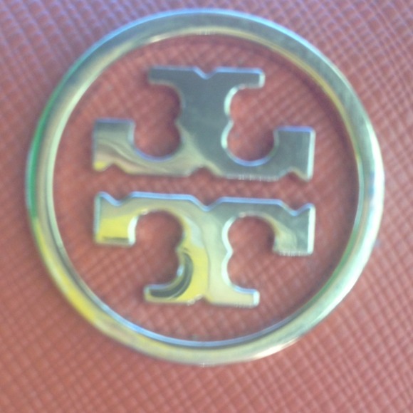 Profile Picture of Deborah Conti (@deborahconti) on Poshmark