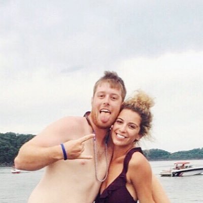 Profile Picture of Taylor Richards (@taylorl1851) on Twitter