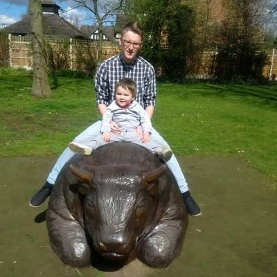 Profile Picture of Ross Willett (@Ross_Funset) on Twitter