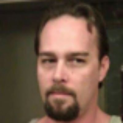 Profile Picture of Damien Raymond Coder (@DamienRaymondCo) on Twitter