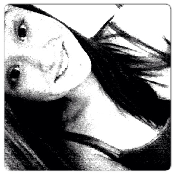 Profile Picture of Cierra Long (@cierraataylorr) on Poshmark