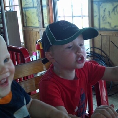 Profile Picture of Brad Weir (@@bweirdo90) on Twitter