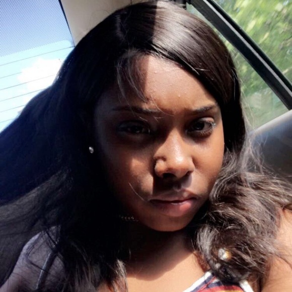Profile Picture of Kenya Tabron (@kenyatabron) on Poshmark