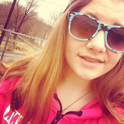 Profile Picture of Michaela Hoover (@michaelahoover5) on Twitter
