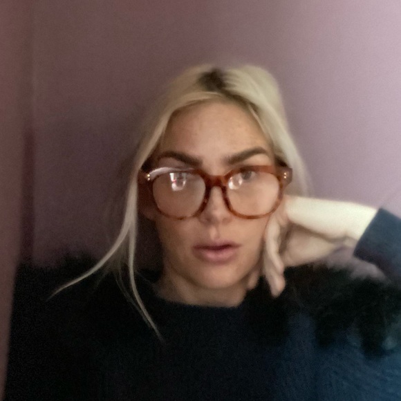 Profile Picture of Mikelle Kennedy (@mikellekennedy) on Poshmark