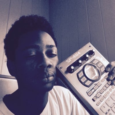 Profile Picture of Adrian Haley (@loleafleaf) on Twitter