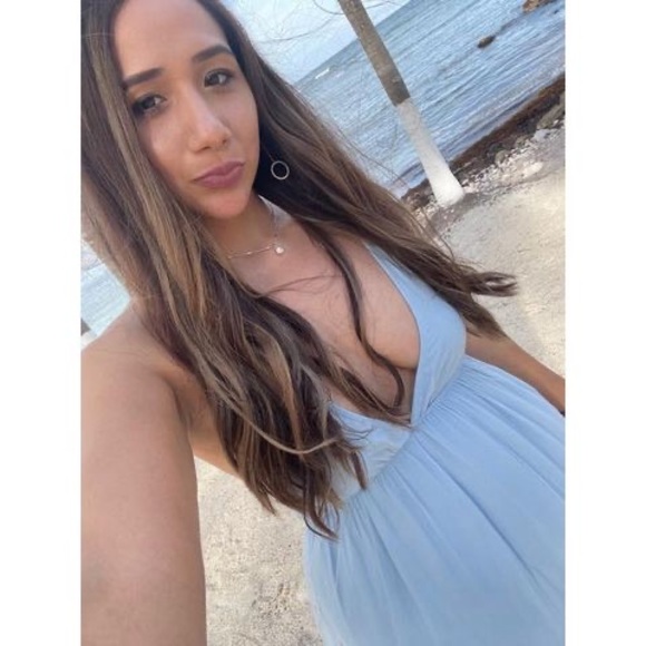 Profile Picture of Claudia Gil (@shayi_jisy1) on Poshmark