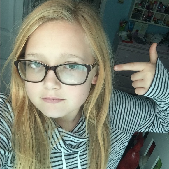 Profile Picture of Chloe Morrison (@chloecamoboi) on Poshmark