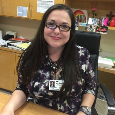 Profile Picture of Debra Loya Thomas (@debbieloya74) on Twitter