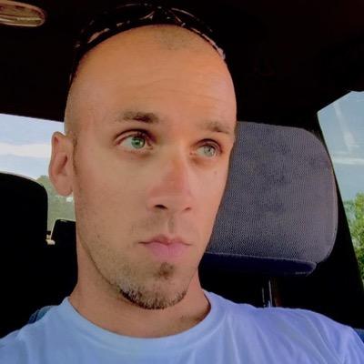 Profile Picture of Scott Heller (@scottyh79) on Twitter