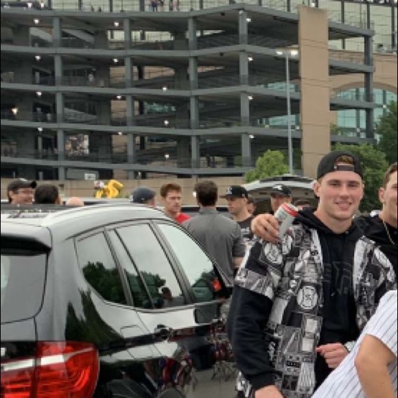 Profile Picture of Joe Pakula (@jpak31) on Poshmark