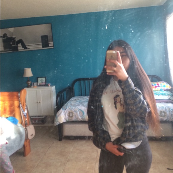 Profile Picture of Rosa Aguirre (@rosa_aguirre) on Poshmark