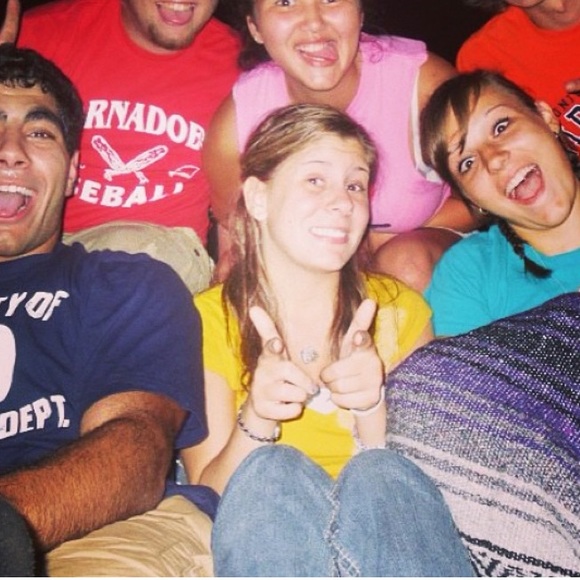 Profile Picture of Chrissy Candelora (@ccandelora) on Poshmark