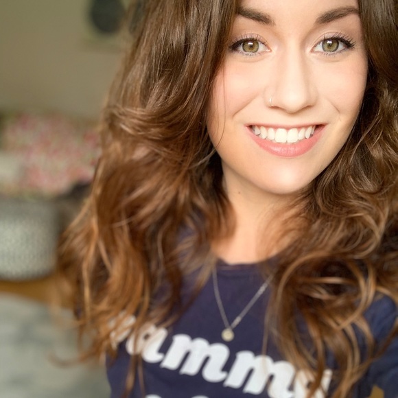 Profile Picture of Lexie Studler (@lexiestudlee) on Poshmark