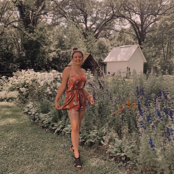 Profile Picture of Cassidy Heaton (@cassidyheaton) on Poshmark