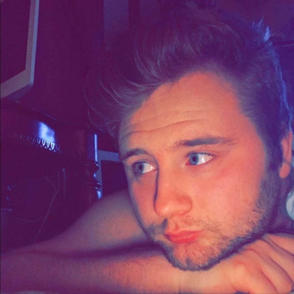 Profile Picture of Daniel May (@maydr009) on Poshmark