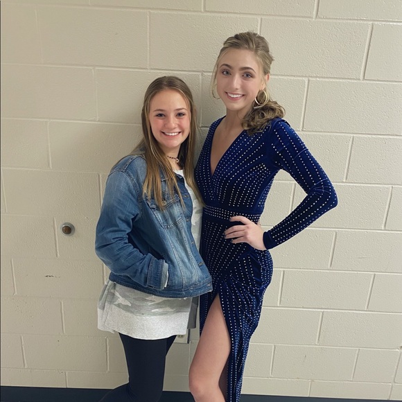 Reese Moore - Poshmark Profile Picture of Reese Moore (@reesemoore) on Poshmark