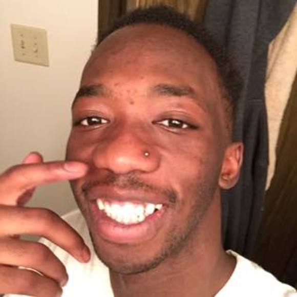 Profile Picture of Andrew Bangura (@andrewbangura) on Poshmark