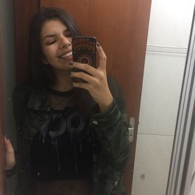 Profile Picture of Caroline Bianca (@carolbianca154) on Pinterest