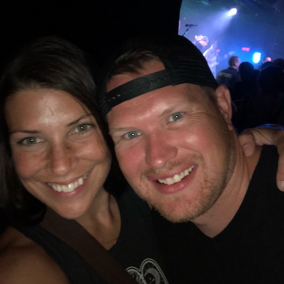 Rebecca Wiegman - Poshmark Profile Picture of Rebecca Wiegman (@rkwiegman) on Poshmark