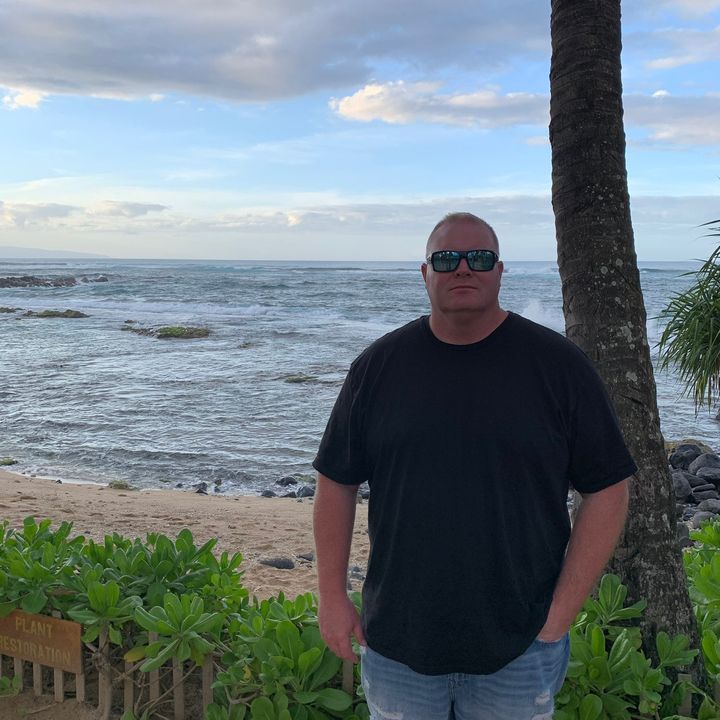 Profile Picture of Dzell (@derekzeller5) on Tiktok