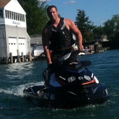 Profile Picture of Scott Schriver (@sschriver74) on Twitter