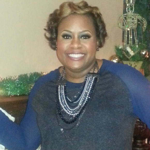 Profile Picture of Heather Heaston (@haheaston) on Poshmark