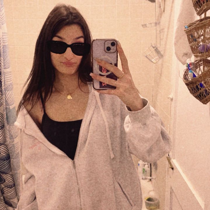 Profile Picture of ju♥️ (@juuliahhh__) on Tiktok