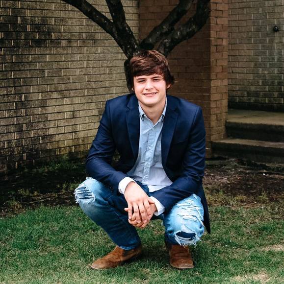 Profile Picture of Johnathan Hichens (@jhichens) on Poshmark