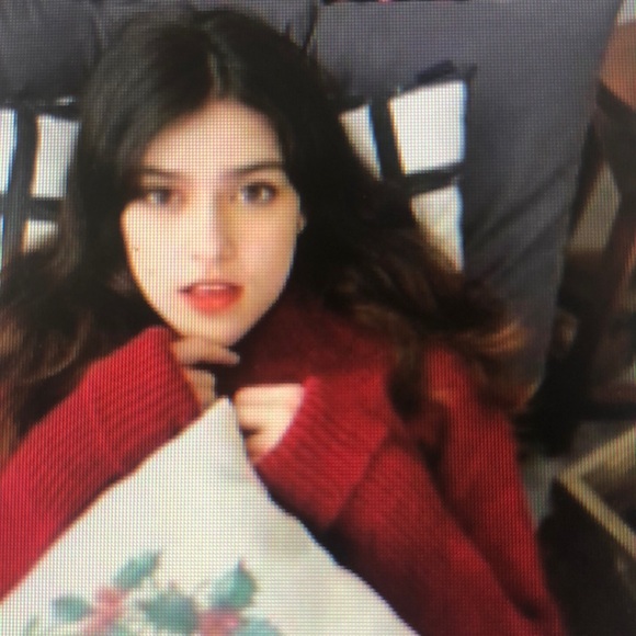 Profile Picture of Byron Lowell (@oawxozvjq) on Poshmark