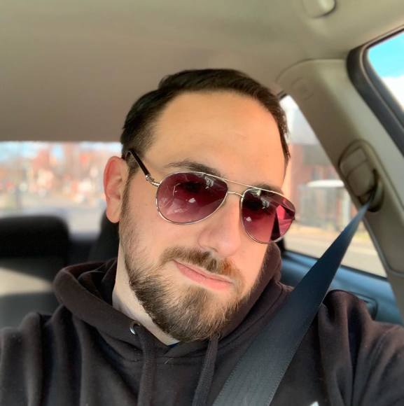 Profile Picture of David Delvecchio (@rome_dd) on Poshmark