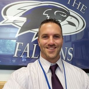 Profile Picture of Dan Charland (@fcsdprincipal) on Twitter