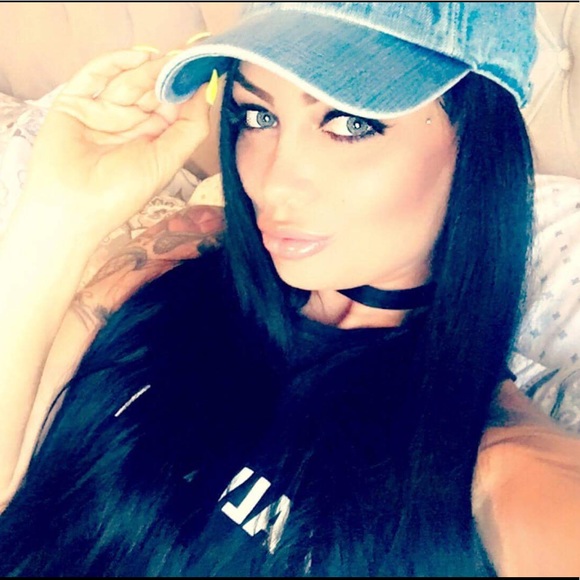 Profile Picture of Jessica Musillami (@jessmoose) on Poshmark