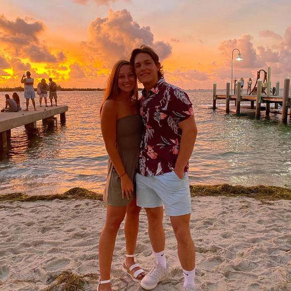 Profile Picture of Payton Bates (@paytonbates815) on Poshmark