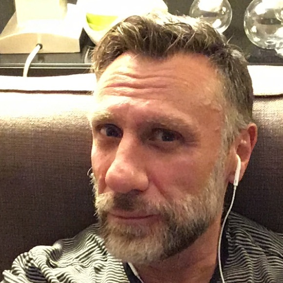 Profile Picture of Peter Vecchio (@pvecchio) on Poshmark