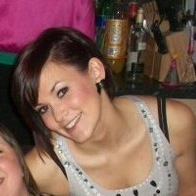 Profile Picture of Laura Hanson (@LauraLeeHanson) on Twitter