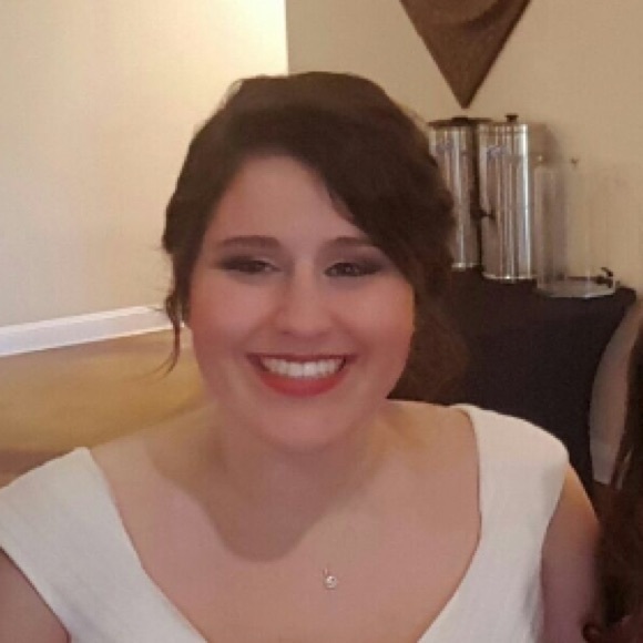 Profile Picture of Beverlyann Napper (@bevann_heine) on Poshmark