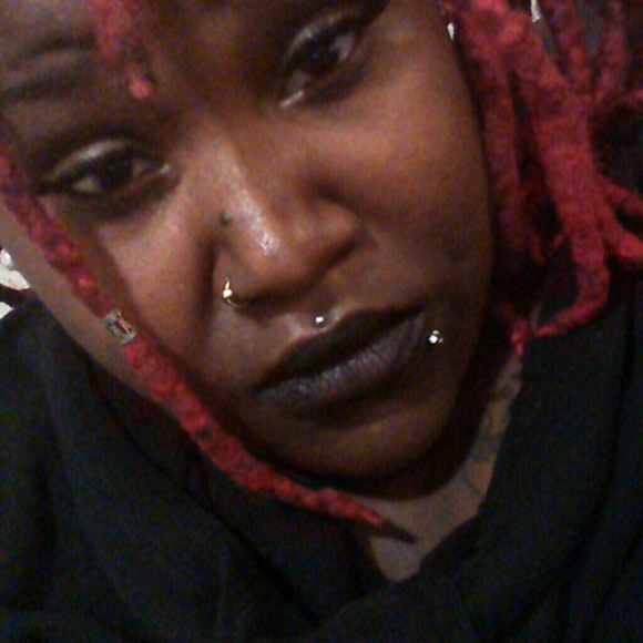 Profile Picture of Rashana Bellamy (@rashanab) on Poshmark