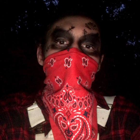 Profile Picture of Joshua Hunter (@joshuahunter777) on Poshmark