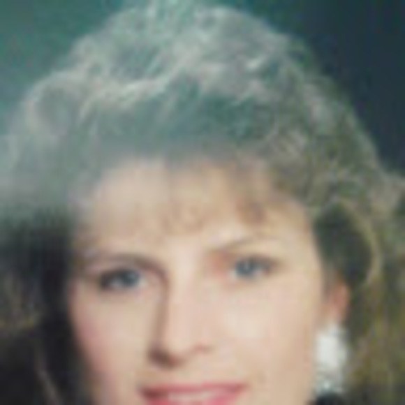 Crystal Elsberry - Poshmark Profile Picture of Crystal Elsberry (@cdelsberry) on Poshmark