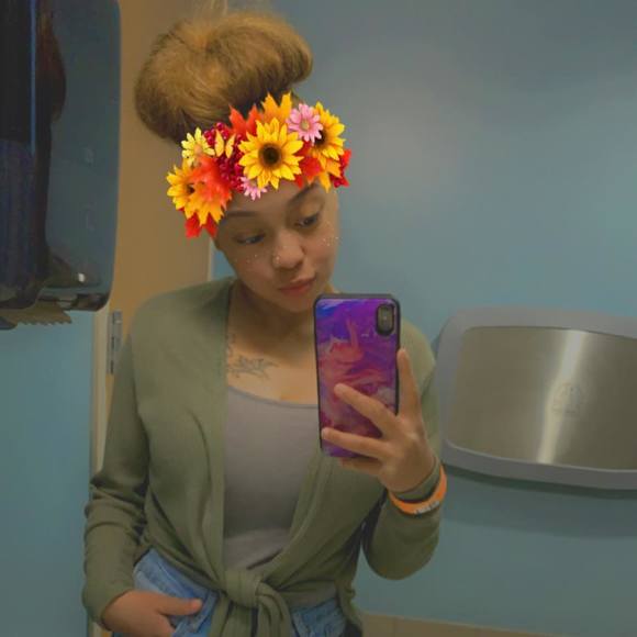 Profile Picture of Destiny Marshae (@destinymp1997) on Poshmark