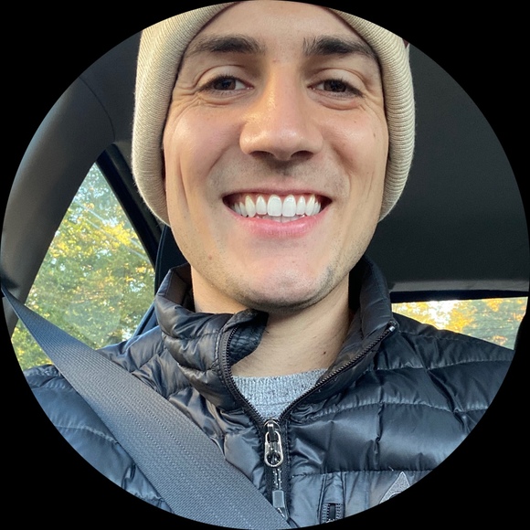 Profile Picture of Connor Harootunian (@conharoo) on Poshmark