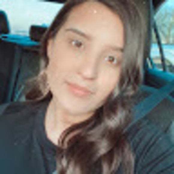Profile Picture of Jennifer Carmona (@jennifercarm428) on Poshmark