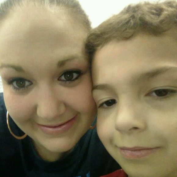 Profile Picture of Dana Sekely (@mizzdana6) on Poshmark