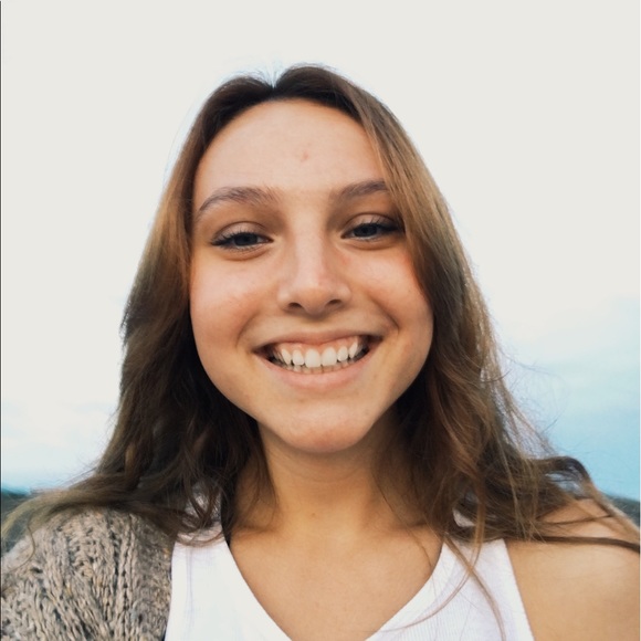 Profile Picture of Claire Mckittrick (@cmckittrick) on Poshmark