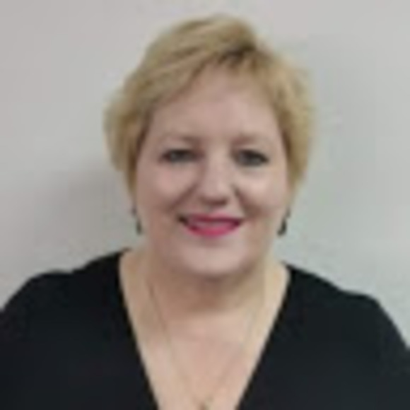 Profile Picture of Phillipa Maloney-walsh (@phillipamw) on Poshmark
