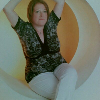 Profile Picture of Shelly Hay (@sundaysista) on Twitter